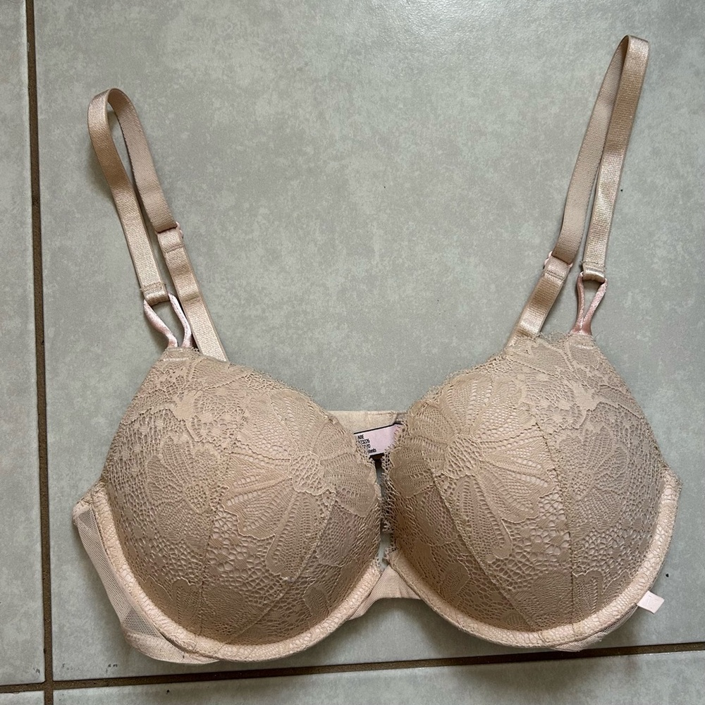 Elegant Lace Underwire Bra - Tan